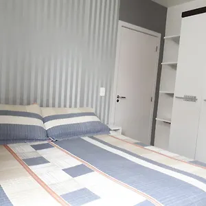 Apartamento Venha Se Hospedar Num Lugar Que Tenha Seu Estilo. Apto 2 Quartos., Florianópolis